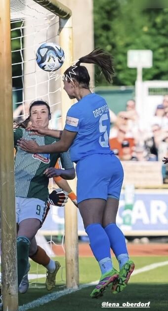 Lena Oberdorf Голи Изтичания OnlyFans Снимки 35