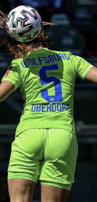 Lena Oberdorf Голи Изтичания OnlyFans Снимки 36