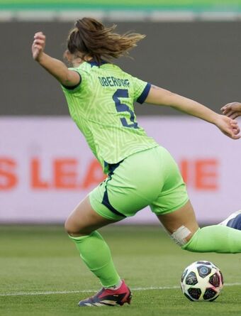 Lena Oberdorf Голи Изтичания OnlyFans Снимки 41