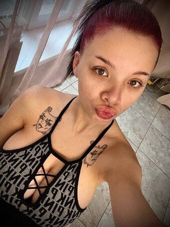lesya_flin