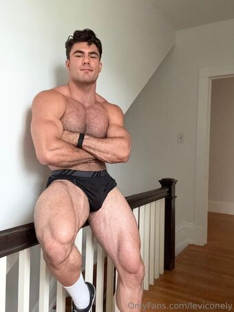 leviconely Голи Изтичания OnlyFans Снимки 1