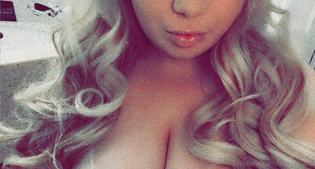 levilovelace Голи Изтичания OnlyFans Снимки 19