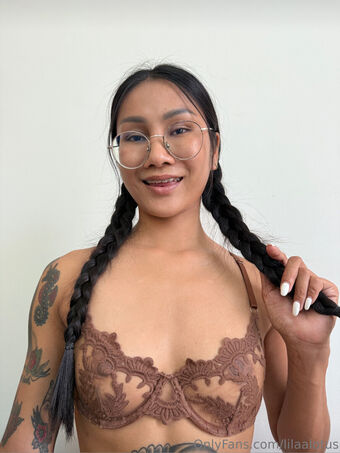 Lilaa Голи Изтичания OnlyFans Снимки 16
