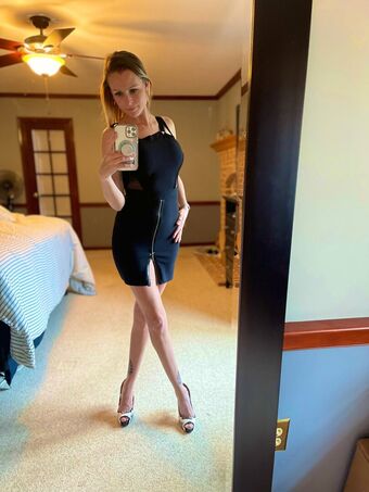 Lily Devyne Голи Изтичания OnlyFans Снимки 19