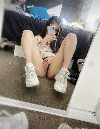 LilyLuvsOf Голи Изтичания OnlyFans Снимки 2