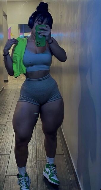 Linnnna Linnnna Голи Изтичания OnlyFans Снимки 3