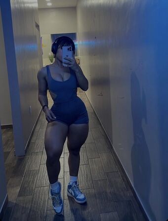 Linnnna Linnnna Голи Изтичания OnlyFans Снимки 4