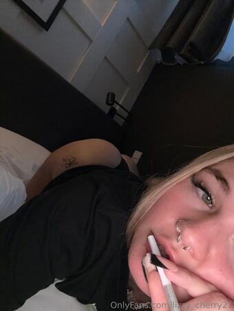 Lizzy_cherry21 Голи Изтичания OnlyFans Снимки 18