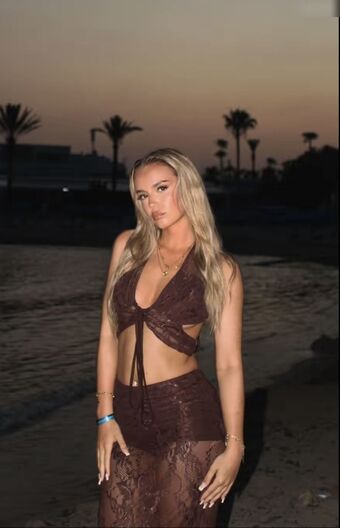 Loa Голи Изтичания OnlyFans Снимки 8