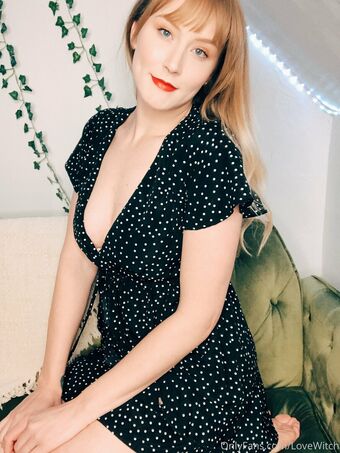 Lovewitch Голи Изтичания OnlyFans Снимки 1