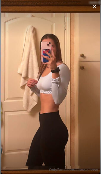 Luana Alonso Голи Изтичания OnlyFans Снимки 32