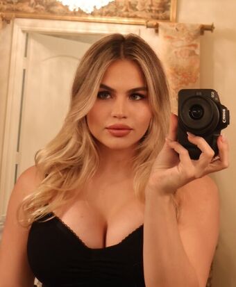 Luana Alonso Голи Изтичания OnlyFans Снимки 34