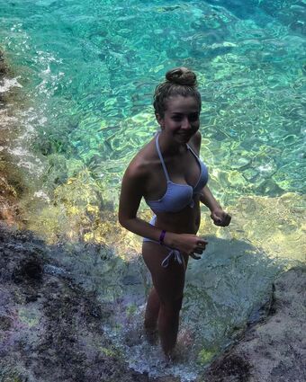 Luce M Голи Изтичания OnlyFans Снимки 2