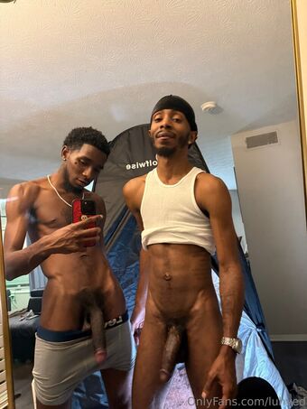 luhved Голи Изтичания OnlyFans Снимки 6