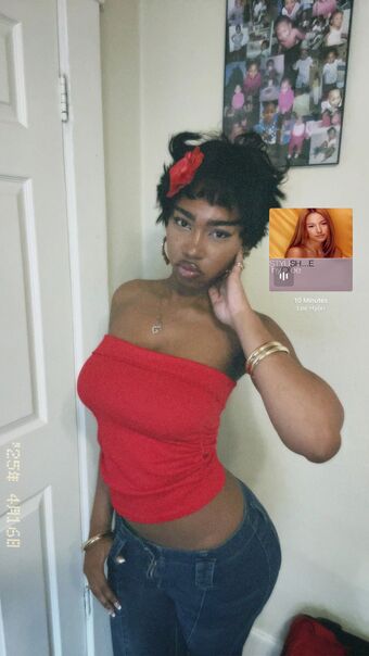 Luva  /  luvxrcos_  /  aluvxrcos_