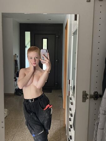 mai_buzzcut