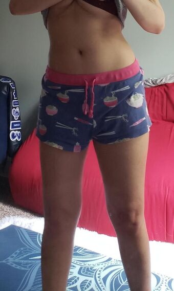 Marine Голи Изтичания OnlyFans Снимки 17