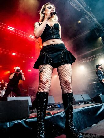 Marisa Rodriguez Singer Голи Изтичания OnlyFans Снимки 9