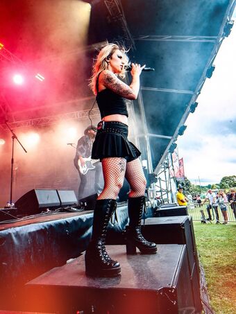 Marisa Rodriguez Singer Голи Изтичания OnlyFans Снимки 10