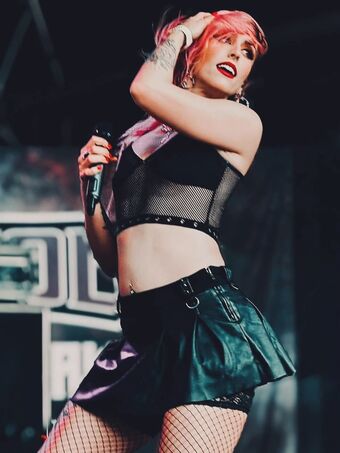 Marisa Rodriguez Singer Голи Изтичания OnlyFans Снимки 11