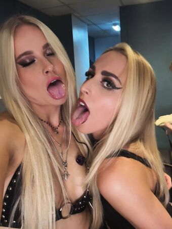 Marisa Rodriguez Singer Голи Изтичания OnlyFans Снимки 12