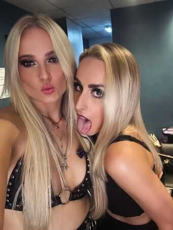 Marisa Rodriguez Singer Голи Изтичания OnlyFans Снимки 13