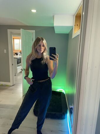 Mariss Голи Изтичания OnlyFans Снимки 15