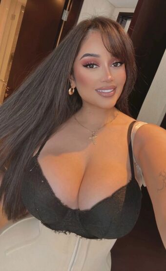 Maritza Голи Изтичания OnlyFans Снимки 28