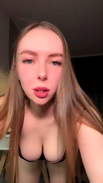 Mary Голи Изтичания OnlyFans Снимки 22