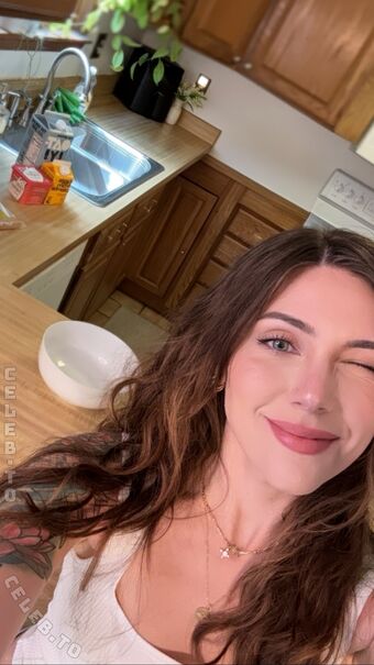 Marz Голи Изтичания OnlyFans Снимки 128