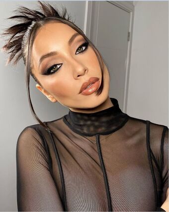 Melanie Jarnson Голи Изтичания OnlyFans Снимки 3