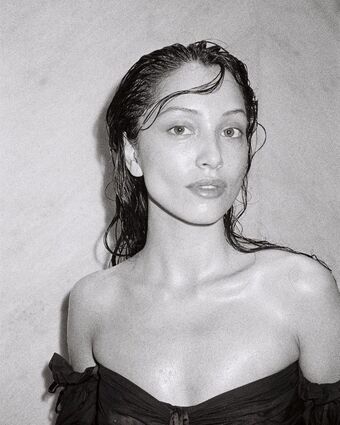 Melanie Jarnson Голи Изтичания OnlyFans Снимки 4