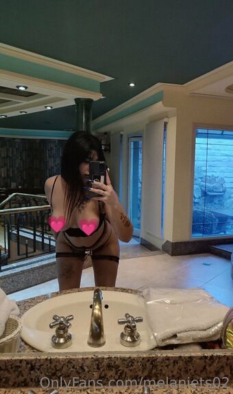 melaniets02