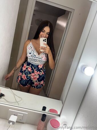 meliimo Голи Изтичания OnlyFans Снимки 3