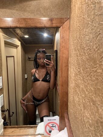 messkina Голи Изтичания OnlyFans Снимки 15