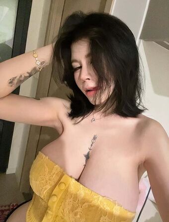 Mexue Голи Изтичания OnlyFans Снимки 1