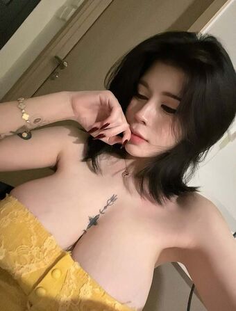 Mexue Голи Изтичания OnlyFans Снимки 3