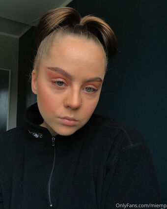 miemp Голи Изтичания OnlyFans Снимки 5