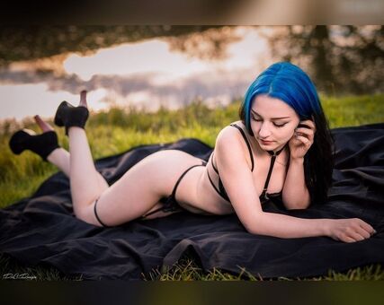 Mieze9 Голи Изтичания OnlyFans Снимки 12