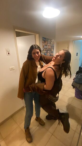 Mikaash Голи Изтичания OnlyFans Снимки 41