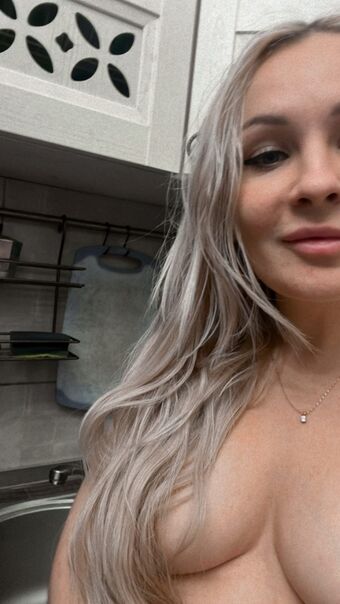 Milavy Голи Изтичания OnlyFans Снимки 11