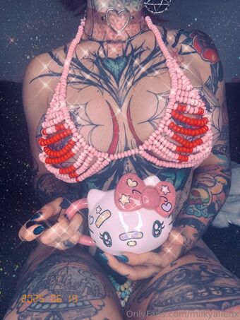 milkyalien Голи Изтичания OnlyFans Снимки 26