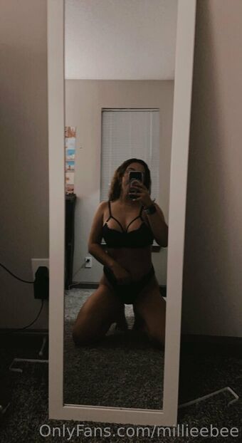 millieebee Голи Изтичания OnlyFans Снимки 2
