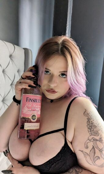 Mina.Cinnamon