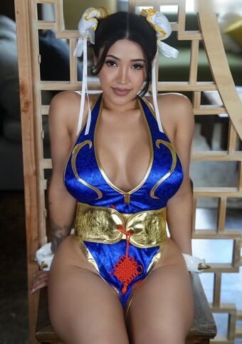 Minitinah OF Голи Изтичания OnlyFans Снимки 1