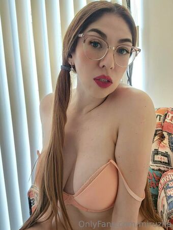 Miruzha Голи Изтичания OnlyFans Снимки 9