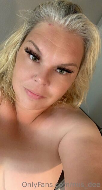 mis_dee Голи Изтичания OnlyFans Снимки 15