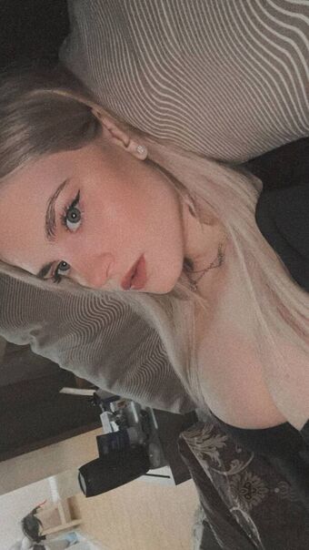 Modestal Голи Изтичания OnlyFans Снимки 9