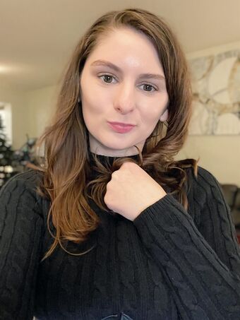 Molly Голи Изтичания OnlyFans Снимки 4