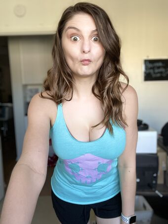 Molly Голи Изтичания OnlyFans Снимки 12